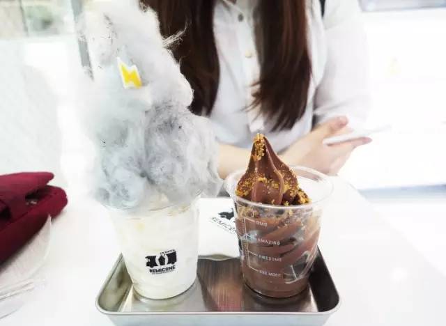 首尔、东京的街头美食每天都在拿钩子勾我,尤其这几家!