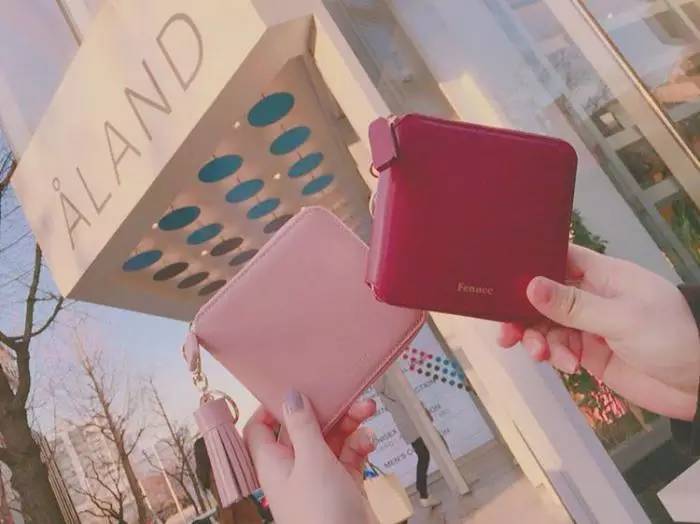 最受女生欢迎的十大包包排行榜,女士皮夹子什么牌子好