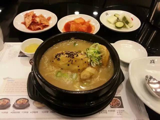 首尔、东京的街头美食每天都在拿钩子勾我,尤其这几家!