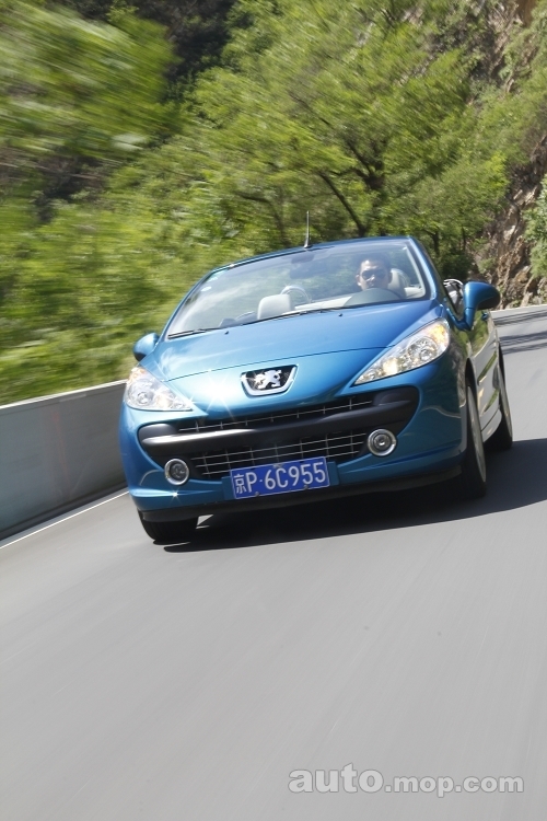 追风逐日完整视频,试驾标致207cc1.6t手动六速