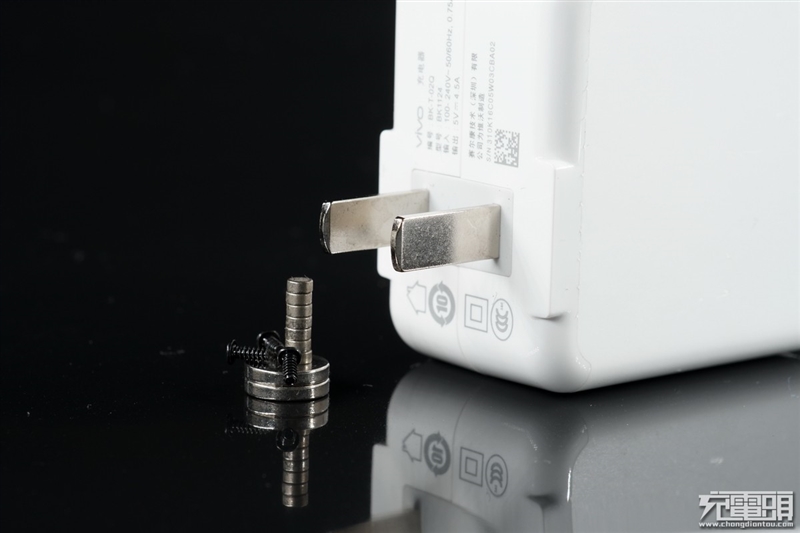 x90120w充电器拆解,9x充电头拆解视频