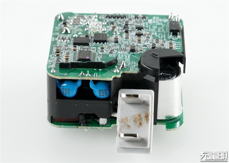 x90120w充电器拆解,9x充电头拆解视频