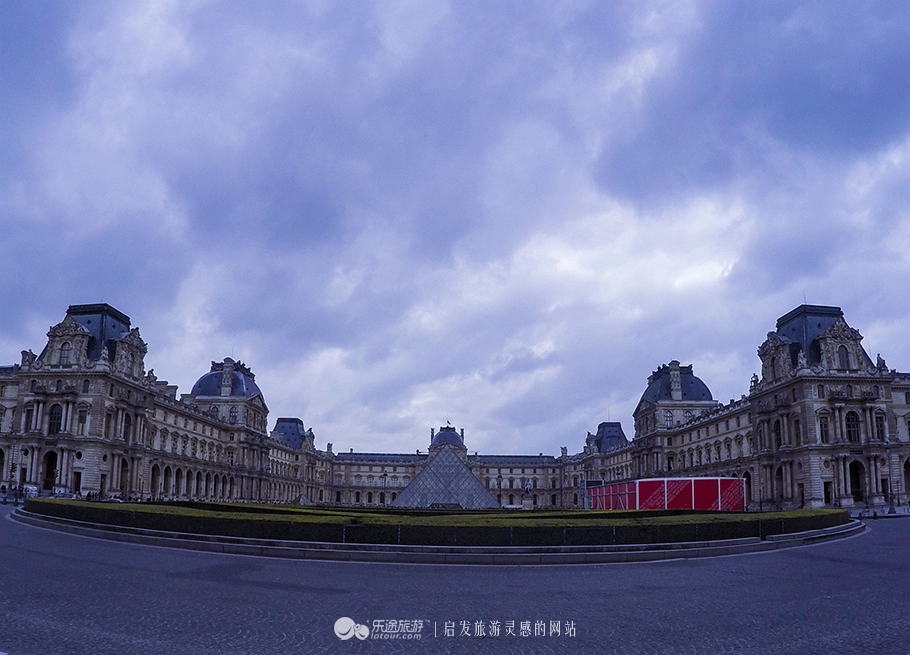 巴黎右岸繁华若梦,右岸太浮华