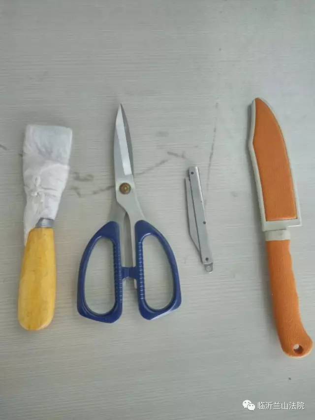 震惊！有农药、有刀……法警告诉你法院安检有多重要！