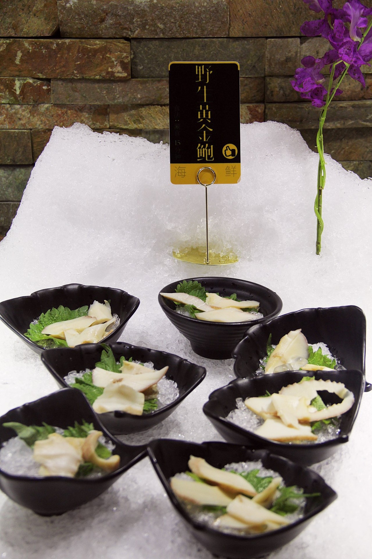 「订年夜饭赠波士顿龙虾」2017这么吃年夜饭最霸气!从没想过一顿自助,竟然吃几口就回本了……谁也别拦着我!今年就要在这儿吃!