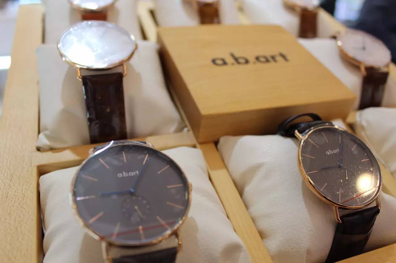 韩剧同款女手表,电视剧韩国明星同款手表