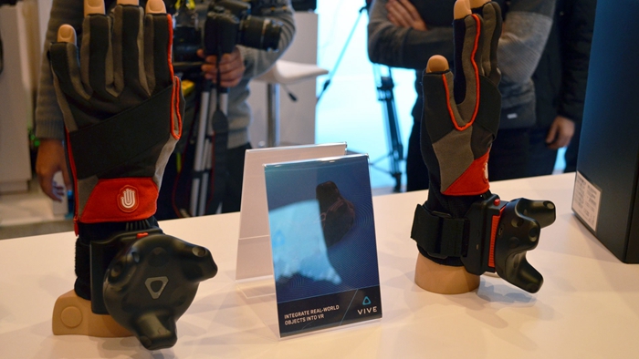 htc发布vivepro,htc发布了全球第一款智能手机