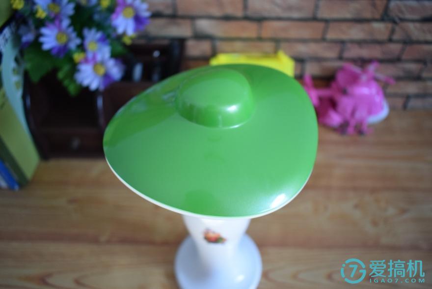 让孩子爱不释手的智能语音玩伴—虫虫派智能语音灯评测