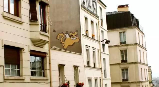 有一个街头艺术家把一只猫涂遍了巴黎，后来它遍布了全世界