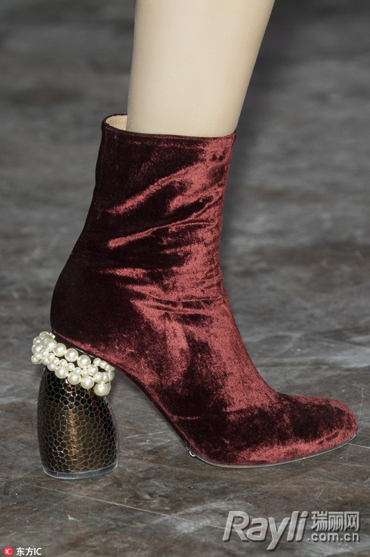 杨幂实力飙演技,杨幂天鹅绒连裤袜