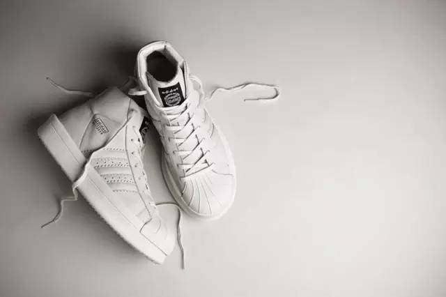 男童鞋小白鞋板鞋12-15岁潮款最新,潮品爆款小白鞋不挑年龄穿搭