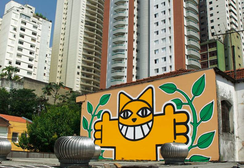 有一个街头艺术家把一只猫涂遍了巴黎，后来它遍布了全世界