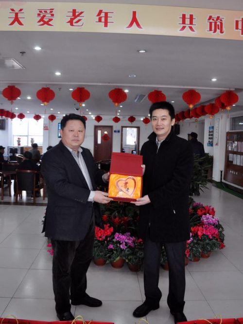 迎新春送温暖青岛证大喜玛拉雅酒店走访慰问敬老院