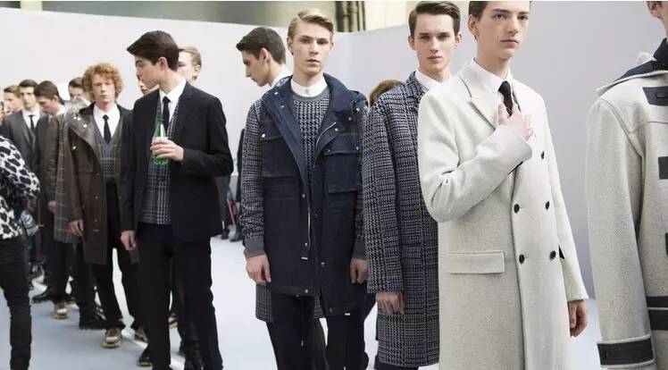 burberry包包和lv包对比,burberry十大必买包包