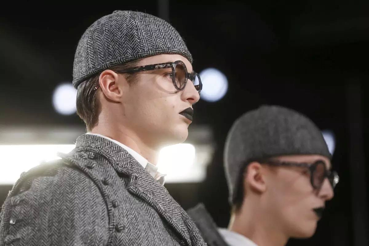 thombrowne,thombrowne金色扣子