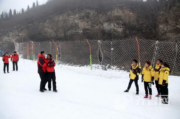 综艺频道2020过年天天乐,山东综艺过年天天乐大年初三