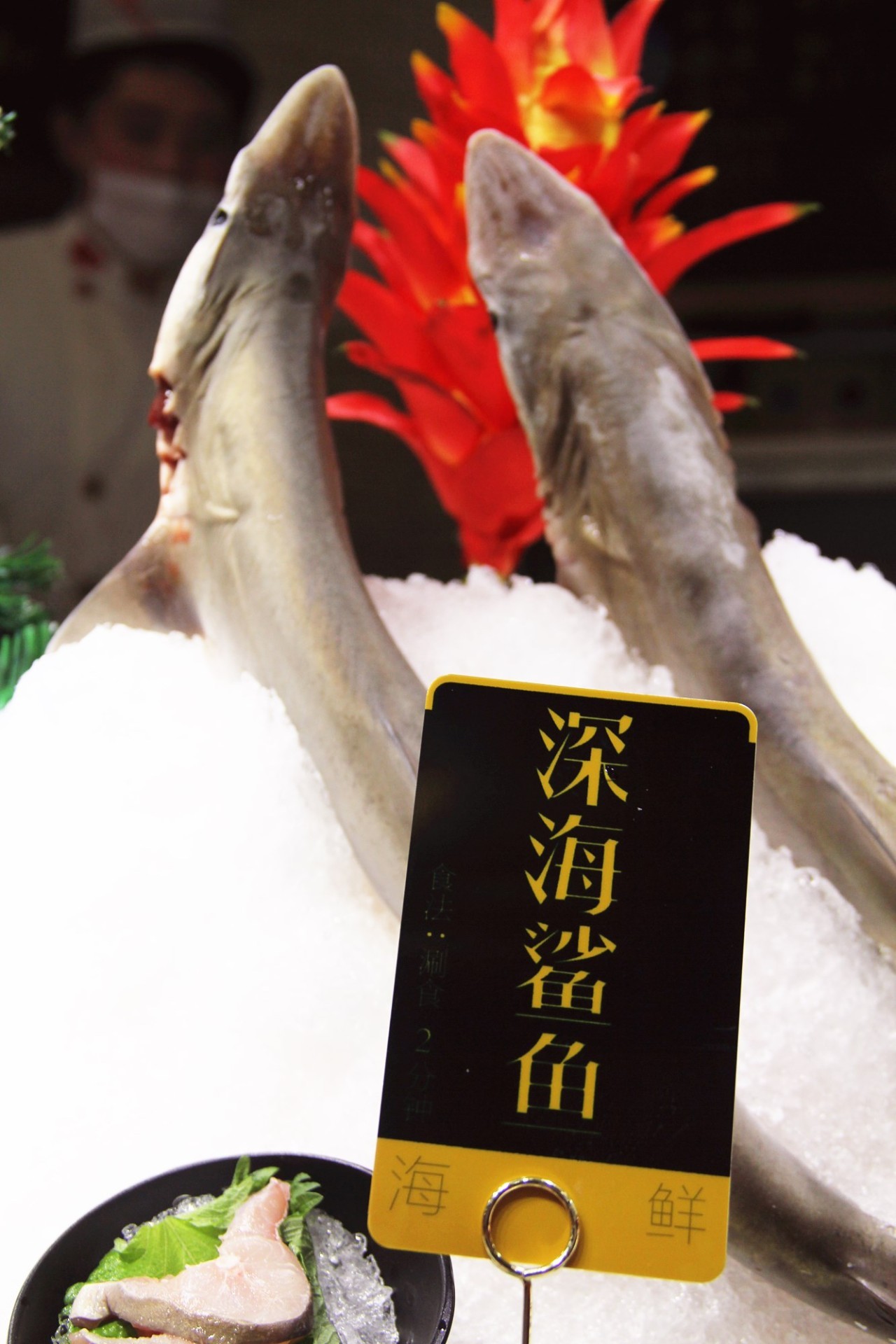 「订年夜饭赠波士顿龙虾」2017这么吃年夜饭最霸气!从没想过一顿自助,竟然吃几口就回本了……谁也别拦着我!今年就要在这儿吃!