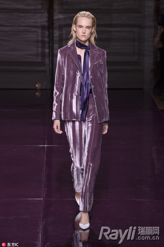 杨幂实力飙演技,杨幂天鹅绒连裤袜