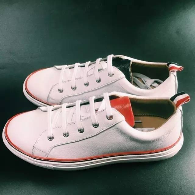 男童鞋小白鞋板鞋12-15岁潮款最新,潮品爆款小白鞋不挑年龄穿搭