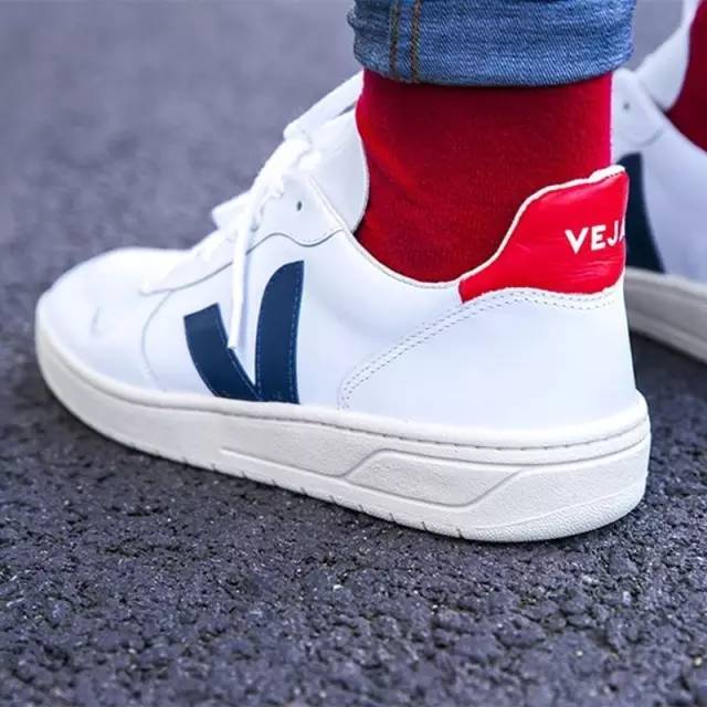 男童鞋小白鞋板鞋12-15岁潮款最新,潮品爆款小白鞋不挑年龄穿搭