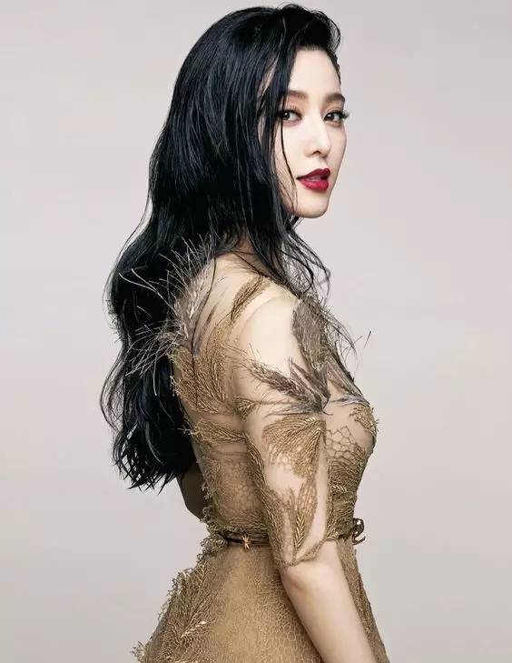 大红唇特别显老,大红唇真的很考验气质