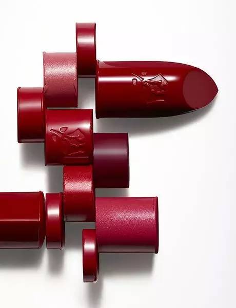 大红唇特别显老,大红唇真的很考验气质