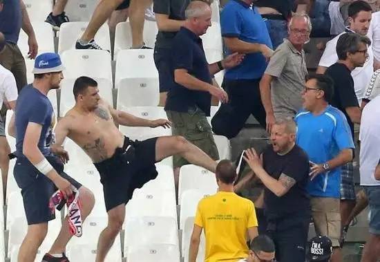 俄足球流氓,俄罗斯世界杯足球流氓