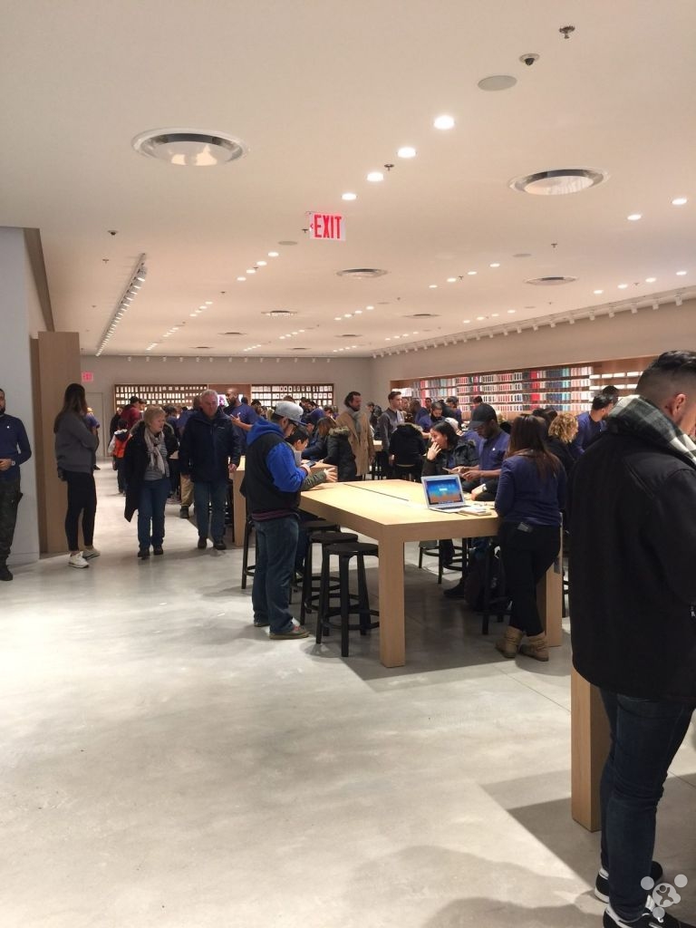 苹果直营店装修排名,苹果零售店装修细节图片