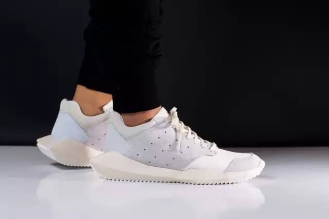 男童鞋小白鞋板鞋12-15岁潮款最新,潮品爆款小白鞋不挑年龄穿搭