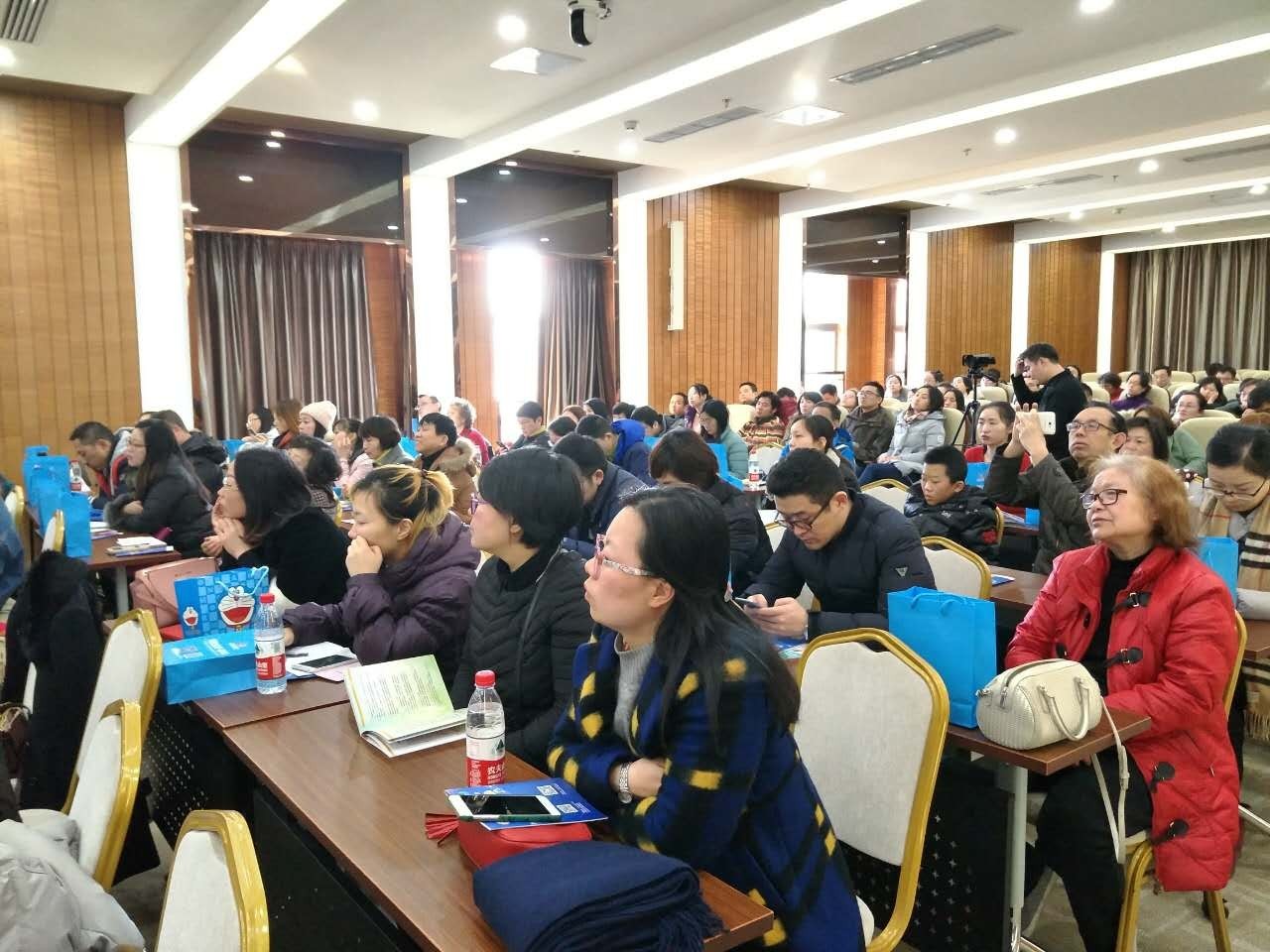 姚明9岁女儿身高超乎常人,姚明6岁女儿身高惊人