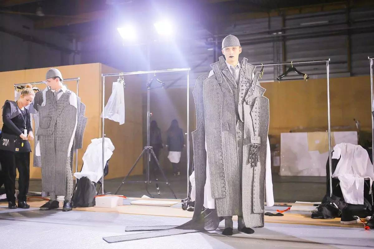 thombrowne,thombrowne金色扣子