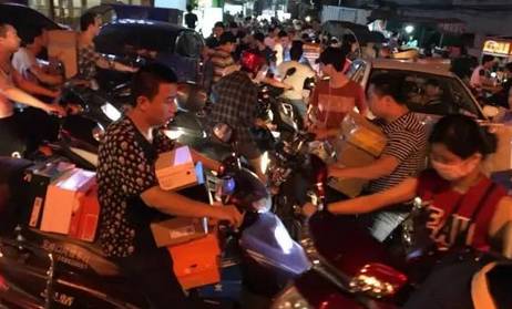 揭秘假鞋鬼市,莆田正品鞋鬼市