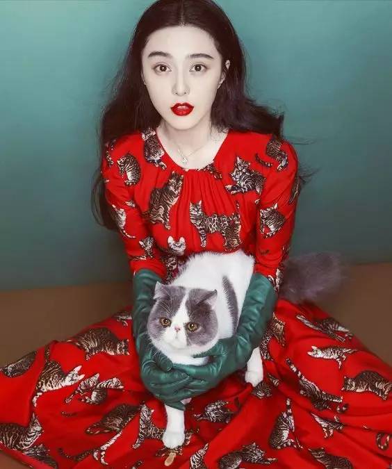 大红唇特别显老,大红唇真的很考验气质