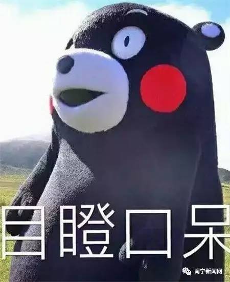 惊呆|南宁一女孩怒吞玻璃,竟然是因为……