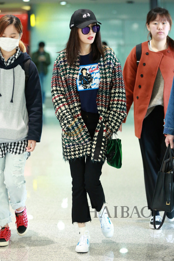 杨幂带货女王街拍,杨幂时尚街拍视频