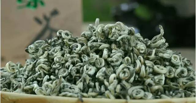 别找了!新城各大批发市场的攻略都在这了,置办年货看过来~