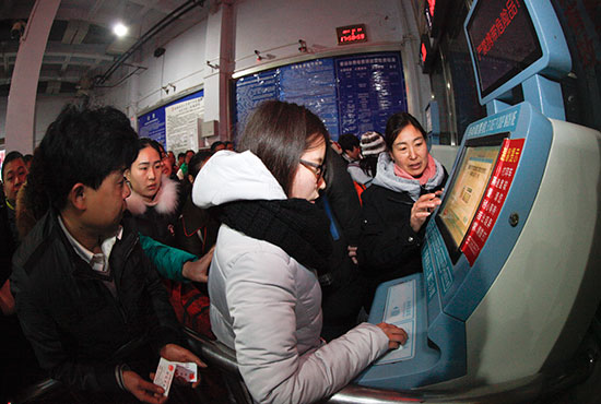 铁路迎春运以来首个客流高峰,郑州铁路单日客流创历史新高