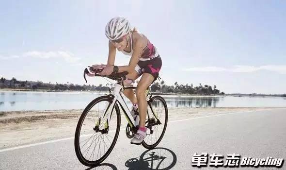 教女生骑车应该注意什么,女生骑车要准备什么