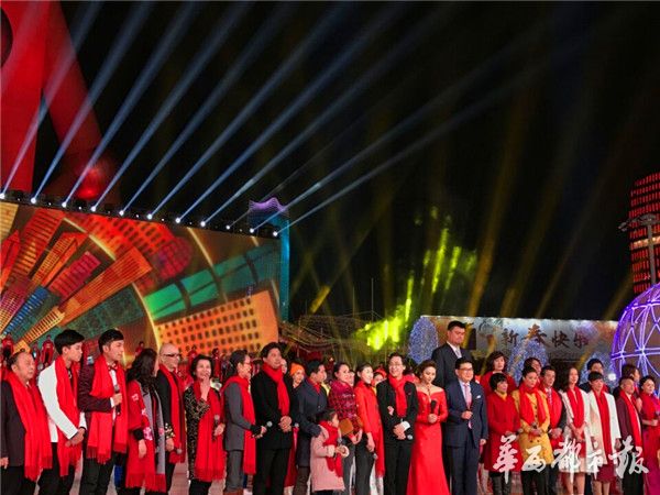 傅琰东年年有鱼的魔术揭秘,傅琰东春晚完整版