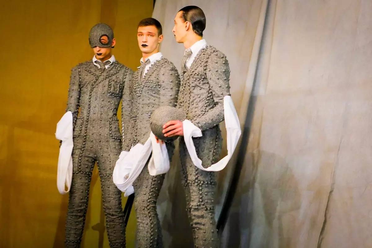 thombrowne,thombrowne金色扣子