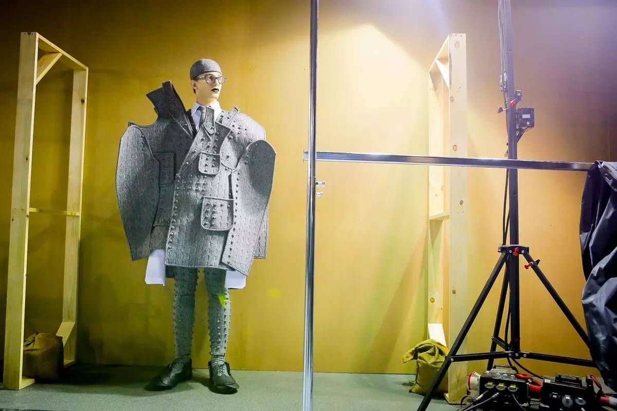 thombrowne,thombrowne金色扣子