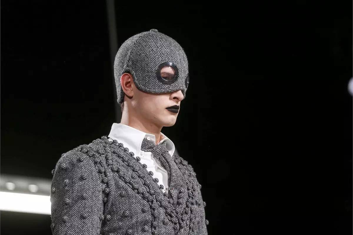 thombrowne,thombrowne金色扣子