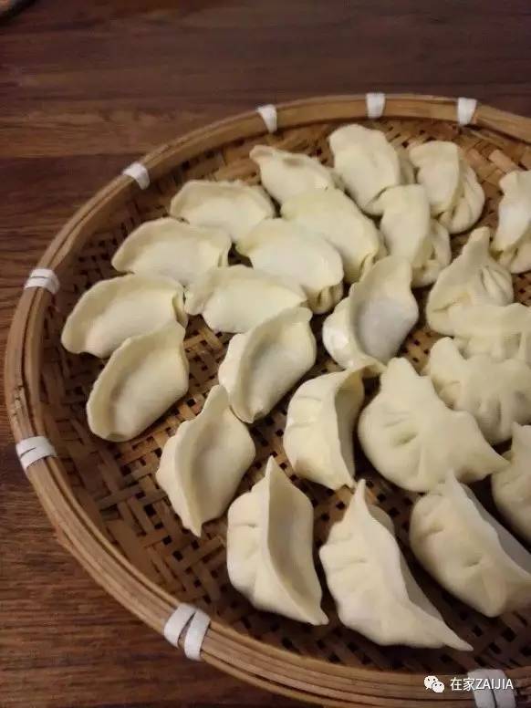 爷爷奶奶和孩子的卧室设计,她给家人建了一座童话屋子