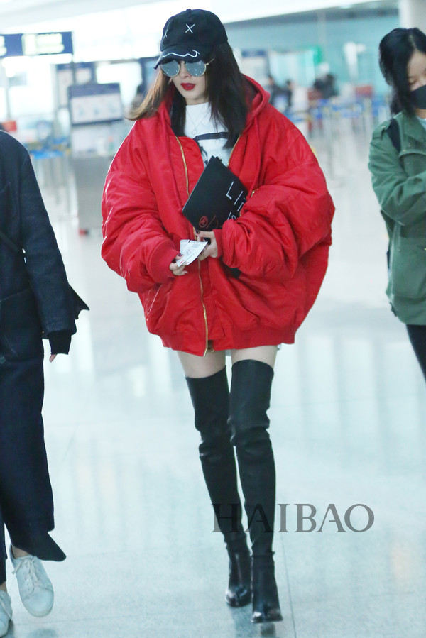 杨幂带货女王街拍,杨幂时尚街拍视频