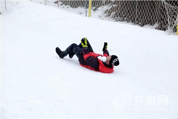 综艺频道2020过年天天乐,山东综艺过年天天乐大年初三