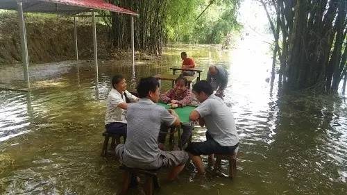 南宁旅游景点吃喝玩乐,南宁旅游游山玩水景点推荐