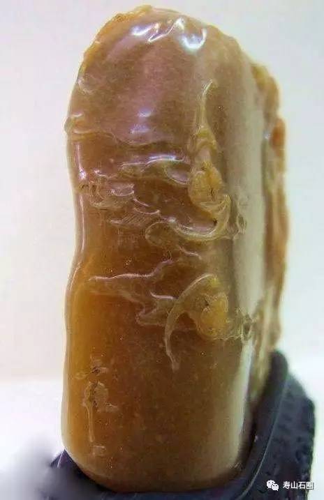 绿田黄是属于黑田系列的吗,黑田黄特征