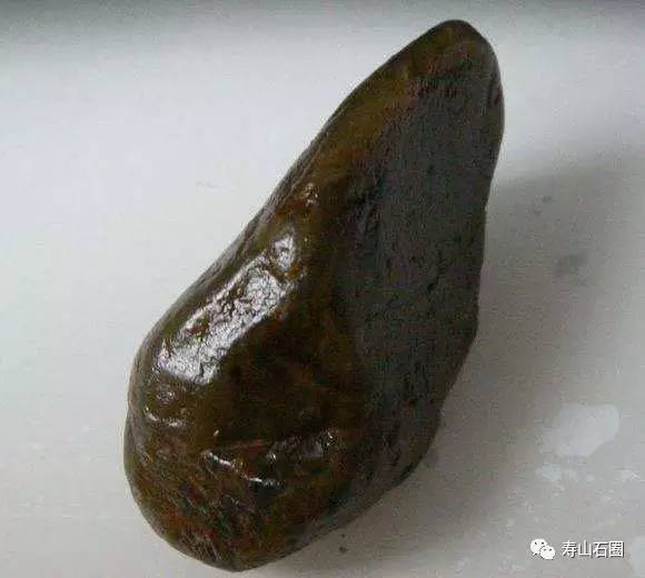 绿田黄是属于黑田系列的吗,黑田黄特征