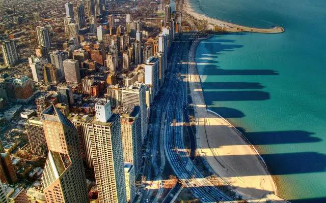 「镇生活」过年还在镇江好，镇江VS国外，100块钱能干啥？看完惊呆你！