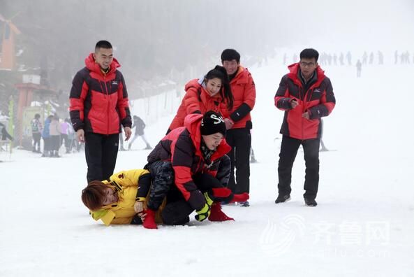 综艺频道2020过年天天乐,山东综艺过年天天乐大年初三